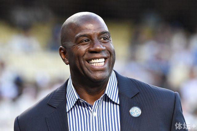 米德尔顿接受左右脚踝手术 季后赛带伤出战