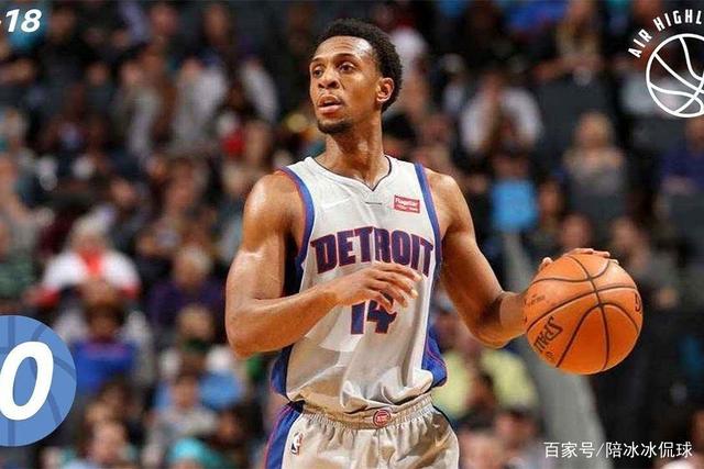 辽宁揭幕战赛前领取总冠军戒指 升起冠军旗帜